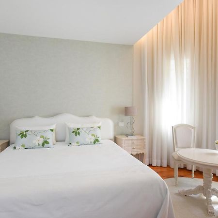 Sundial Gardens & Suites Sandim Extérieur photo