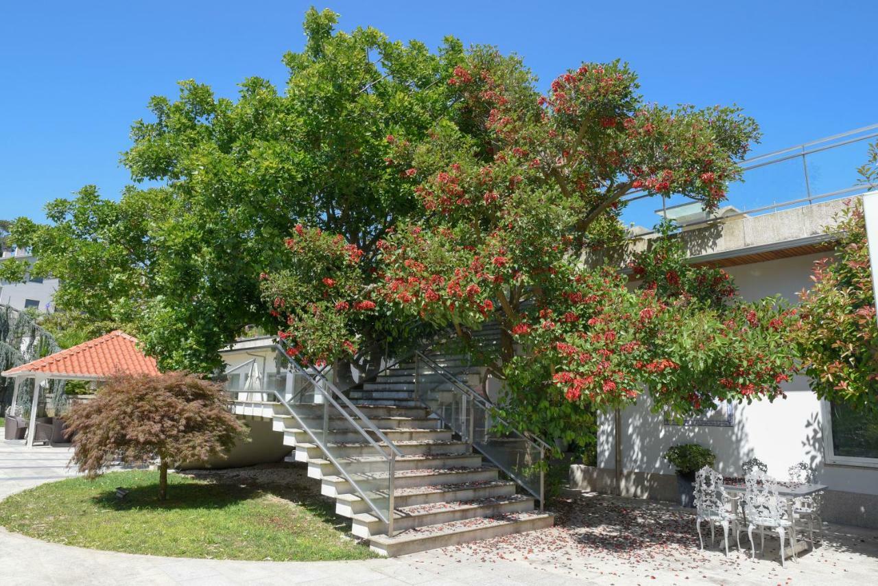 Sundial Gardens & Suites Sandim Extérieur photo
